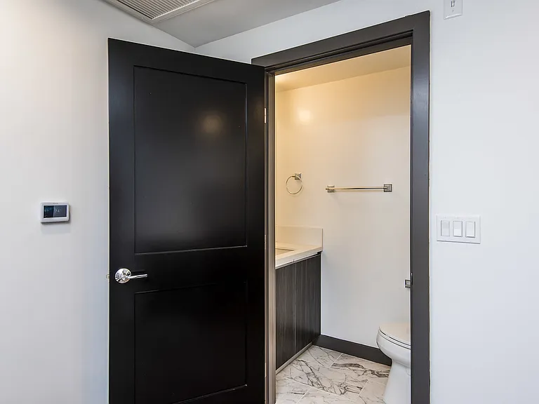 7036 La Tijera Blvd — Photo 12