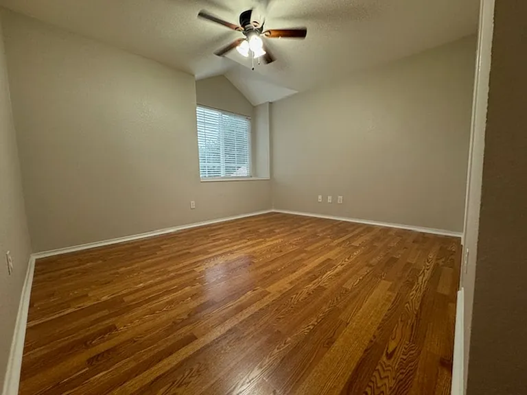 4713 Castleman Dr — Photo 12