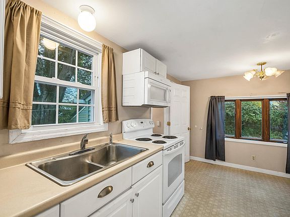 4th image of 64 Fenton Avenue
