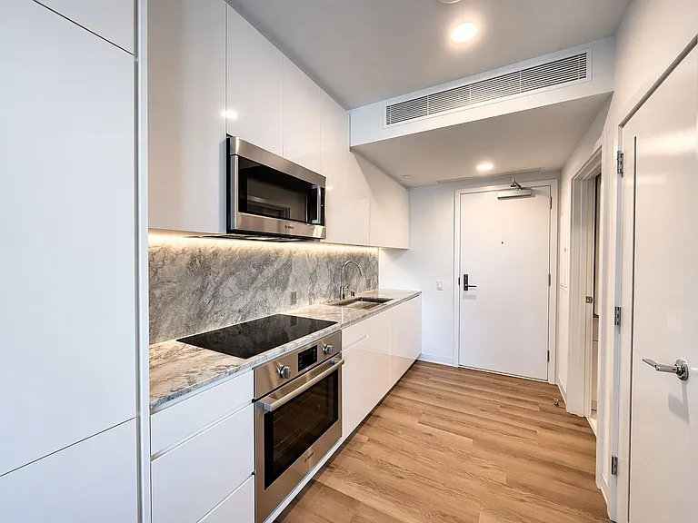 987 Queen St #1216 — Photo 24