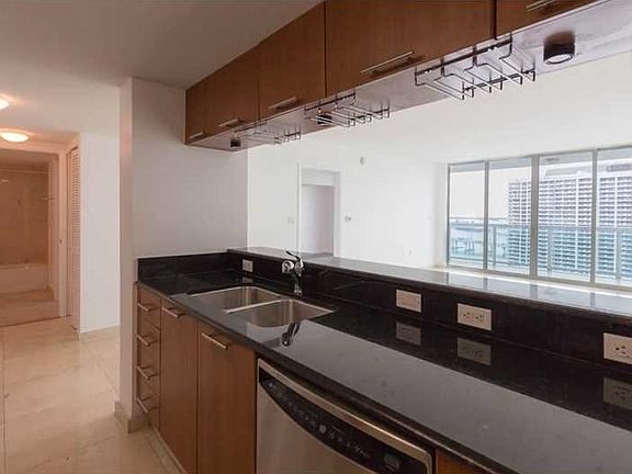 4th image of 1800 N Bayshore Dr APT 3112