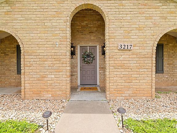 3rd image of 3217 Southland Blvd