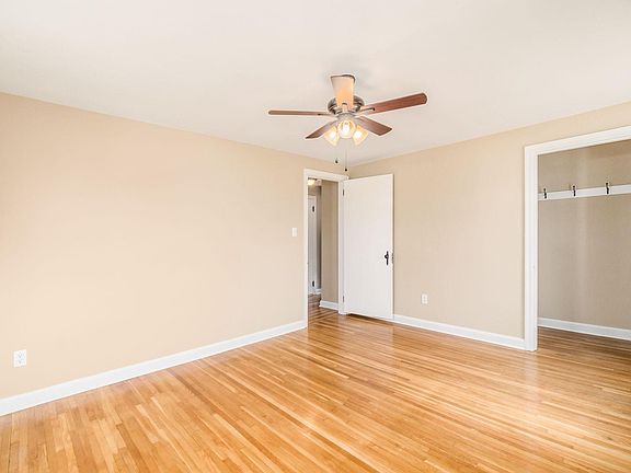 4th image of 111 E Jeffrey Pl