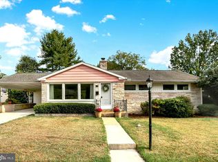 19 Cornell Dr, Camp Hill, PA 17011