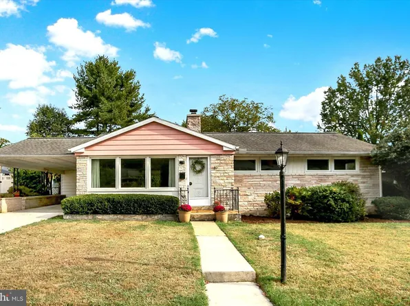 19 Cornell Dr, Camp Hill, PA 17011