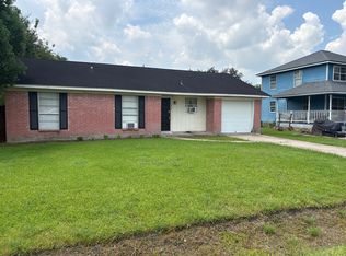 2806 Arkansas Ave, Dickinson, TX 77539