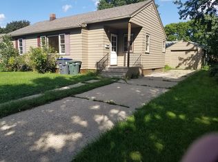 832 N Oakley St, Luverne, MN 56156