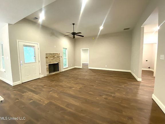 5th image of 1930 Smart Rd