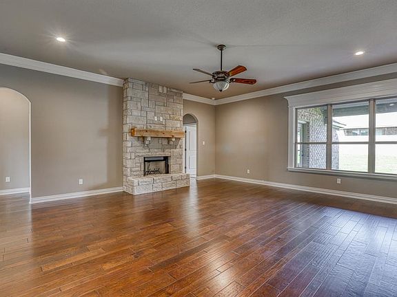 4th image of 164 Melbourne Dr