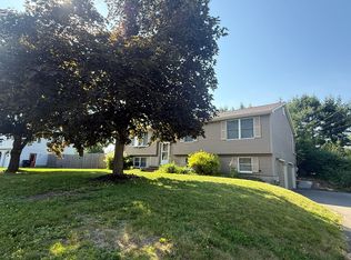 68 Laurel Cir, Bangor, ME 04401