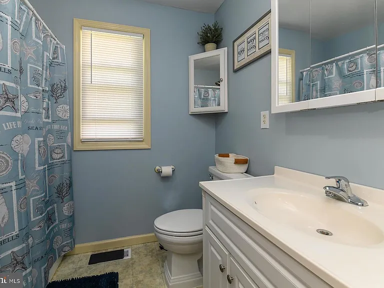 322 W Washington St — Photo 17