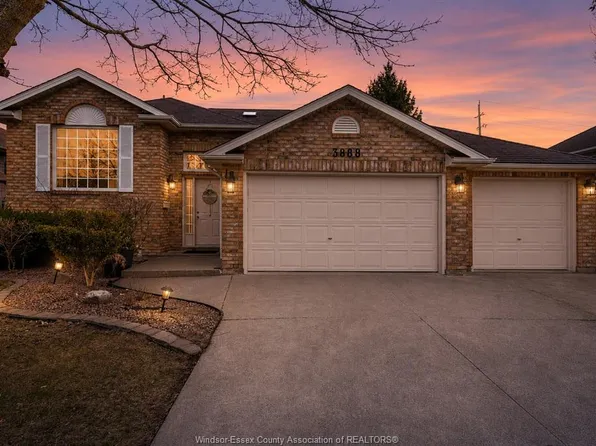 3888 Aristotle Cres, Windsor, ON N9G 2N9