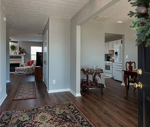 5th image of 2756 Harbins Lake Dr