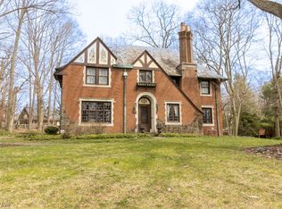 4455 Oak Knoll Dr, Youngstown, OH