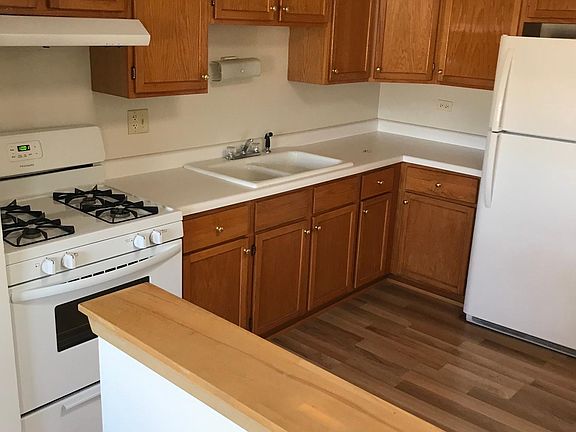 5th image of 5026 Suffield Ct
