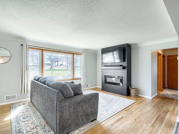 4th image of 16088 Jordan Ave SE