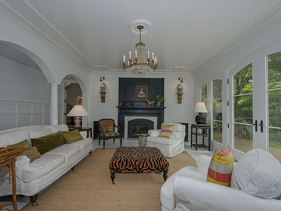3rd image of 4507 Dubois Dr