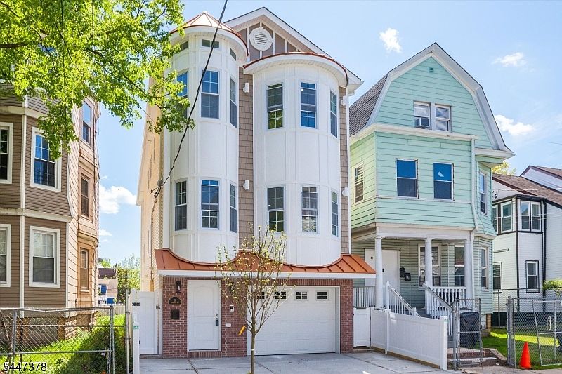 1st image of 68 Lindsley Ave