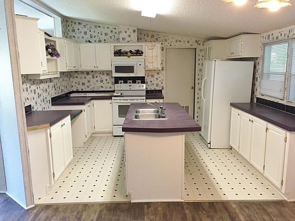 Large kitchen