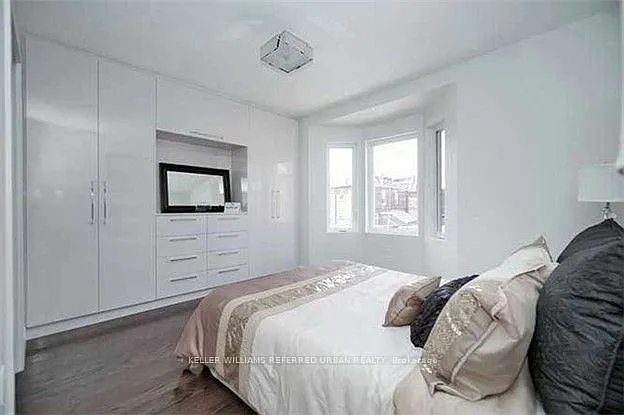 289 Barton Ave — Photo 9