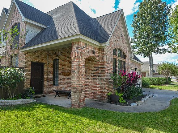 4th image of 2839 Highland Lakes Dr