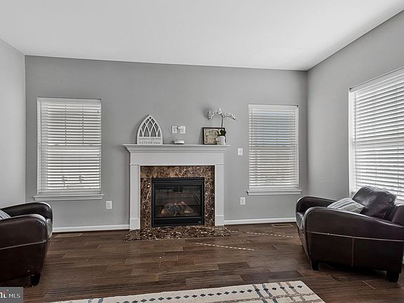5th image of 7915 Sibley Way