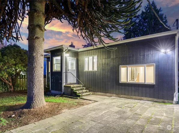 209 S 107 Street, Seattle, WA 98168
