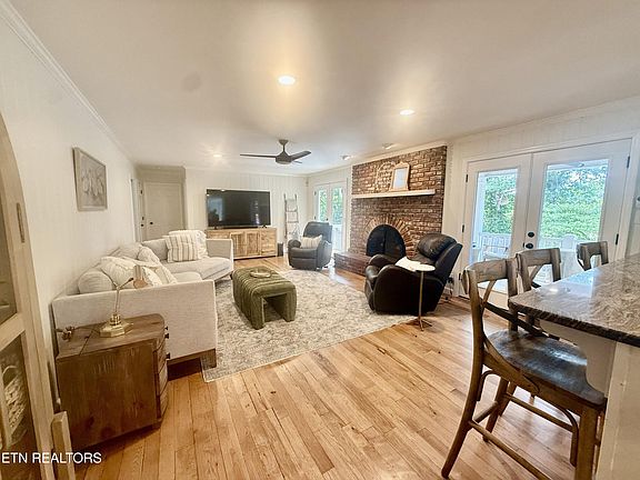 5th image of 11145 Windward Dr
