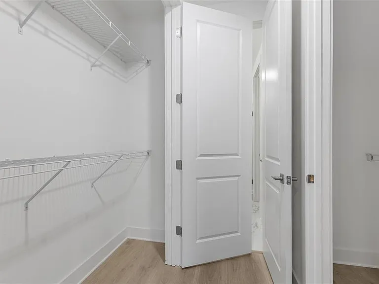 266 Park Lake St #19 — Photo 30