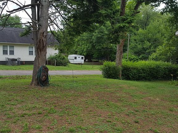 2nd image of 203 Brockman Ave