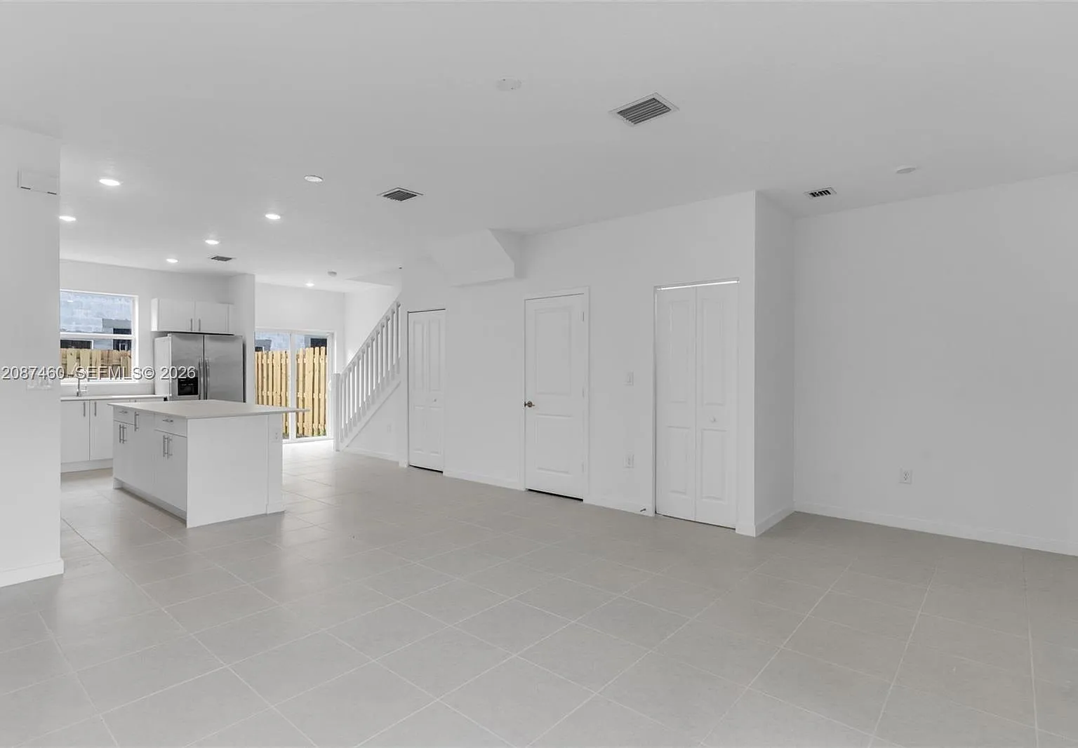 3 bed, 1700 sqft, $2,400 — Photo 3