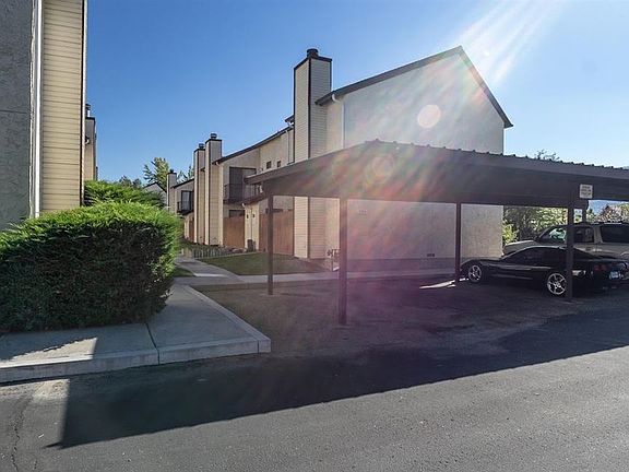 2nd image of 1754 Pinewood Dr Unit 14