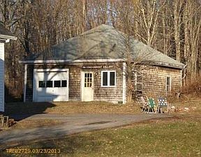 3rd image of 113 Main St