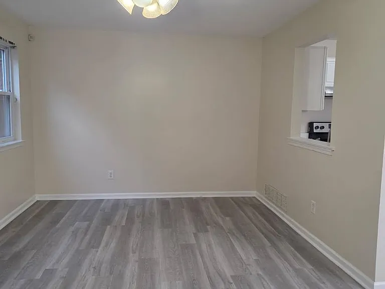 24 Woodcrest Ct — Photo 7