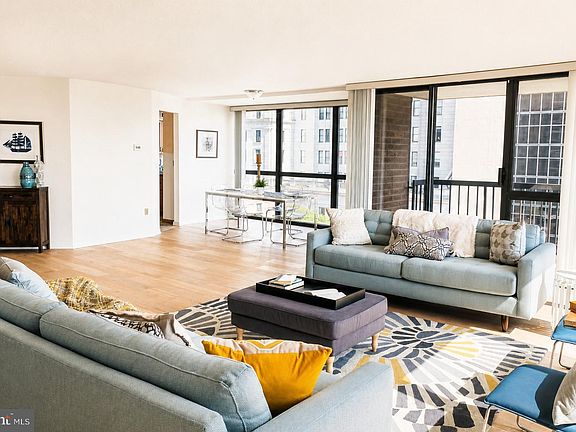 4th image of 233 S 6th St APT 907O