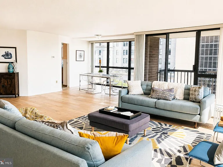 233 S 6th St #907O — Photo 4