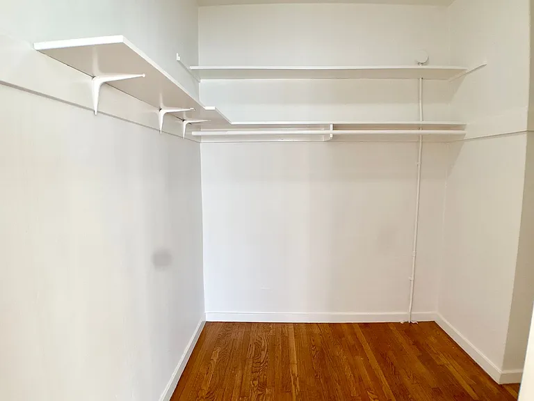 2760 Sutter St #304 — Photo 17