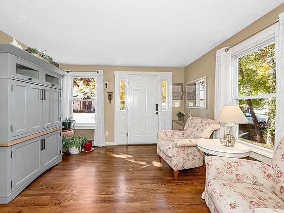 4th image of 5 Chauncy Cir
