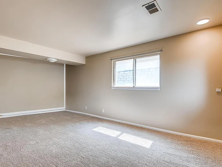 3940 Hoyt Ct — Photo 20
