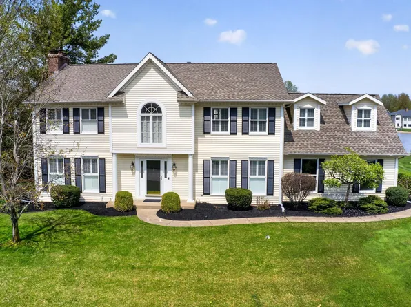 15891 S Lakeshore Dr, Granger, IN 46530