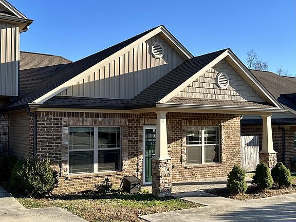 2nd image of 1822 Bell Tower Ln NE