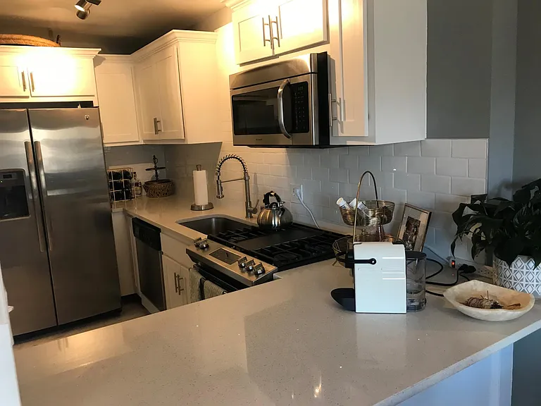 Plaza House — Photo 66