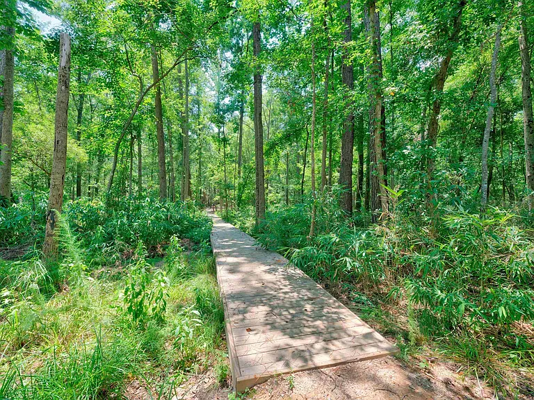 300 Sunnycrest Ln — Photo 42