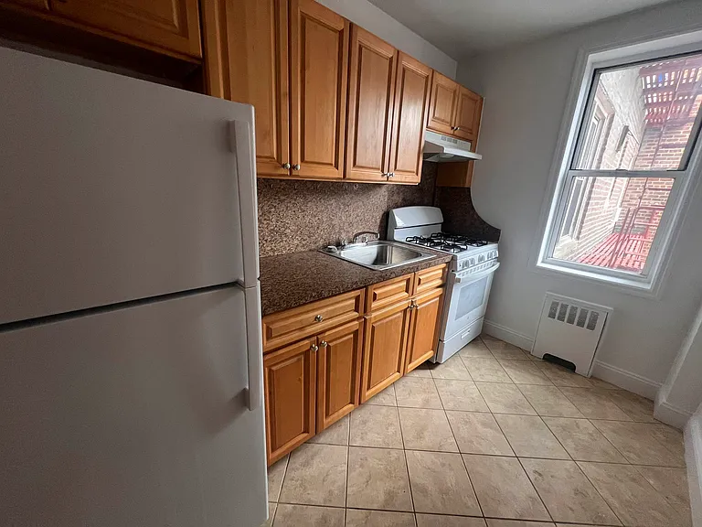 143-36 Barclay Ave #3M — Photo 2