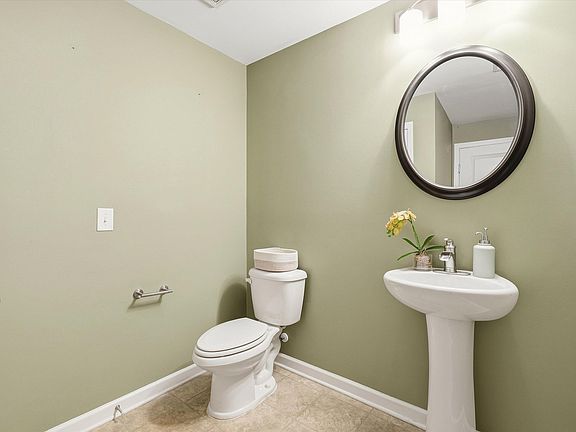 5th image of 334 Bay Village Ln