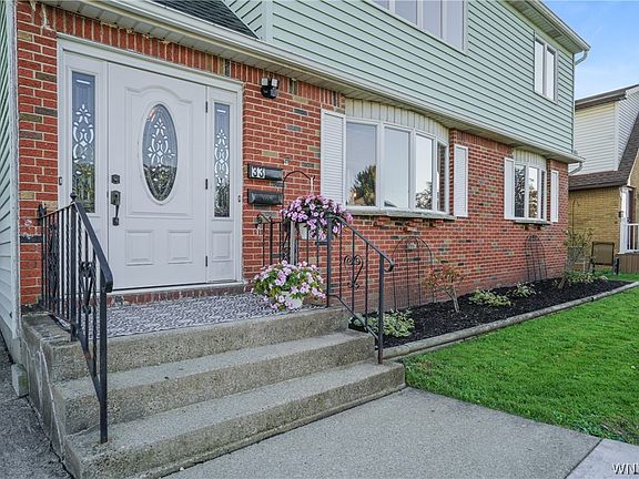 3rd image of 33 Pacific Ave