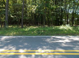 537 Fish Hill Rd, East Stroudsburg, PA 18301