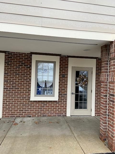 1st image of 696 N Mill St Ste 108