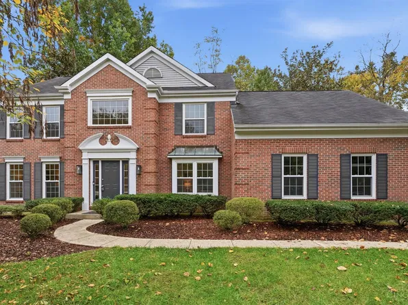 1293 Chaucer Pl, Maineville, OH 45039