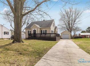 656 Rice St, Elmore, OH 43416